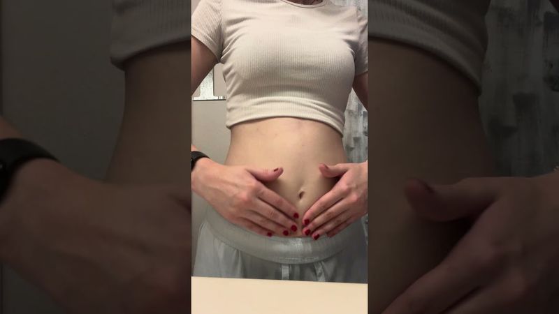 Post shower tummy | Day 9 of the 25 days of Tum-mas 💖🎄