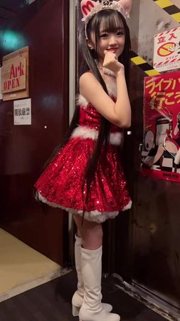 ニャンタクロ〜スかわいいにゃん(∩´∀｀)∩ 2025.12.7 岡山 #ももにゃん #サンタコス @ももにゃん🍑😸 