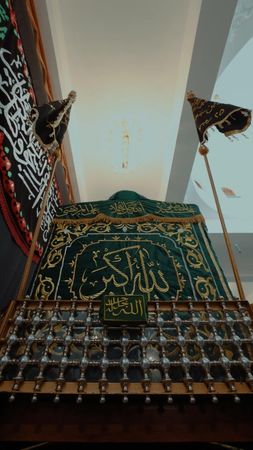 بالآهات والدموع الكاظمية المقدسة تجهز النعش الرمزي لإحياء مراسم تشييع...