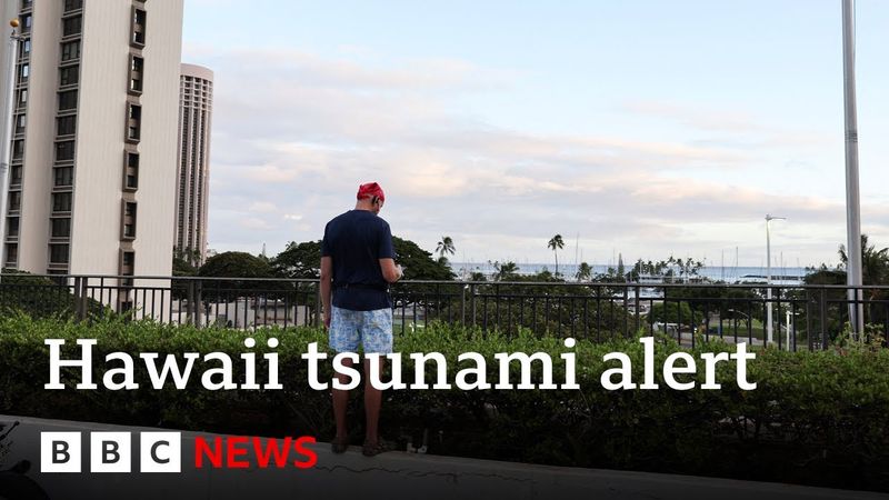 Tsunami waves hit Hawaii as massive earthquake off Russia triggers Pacific evacuations | BBC News