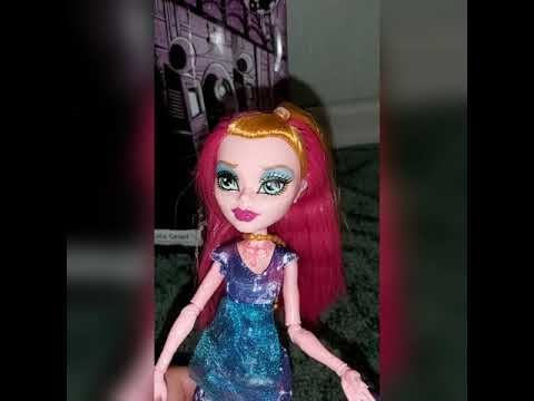 Распаковка и обзор куклы монстер хай Джиджи Грант из серии"Чумовая экскурсия"
