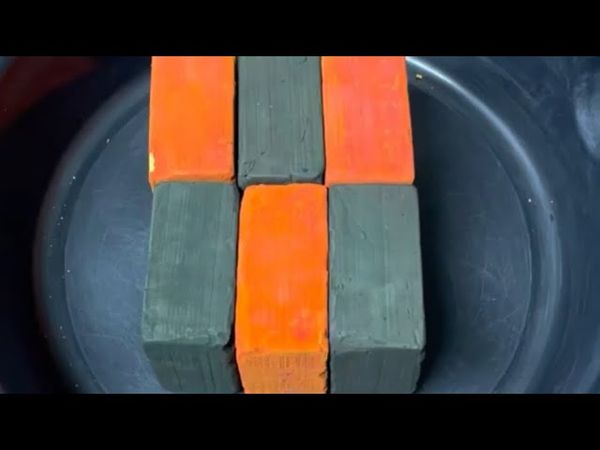 Dyed Chalkness Monster Gym Chalk