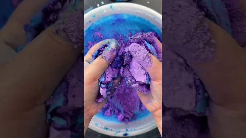 This Blue and Purple🤩 #asmr #asmrcommunity #oddlysatisfying #gymchalk #satisfying #asmrsatisfying