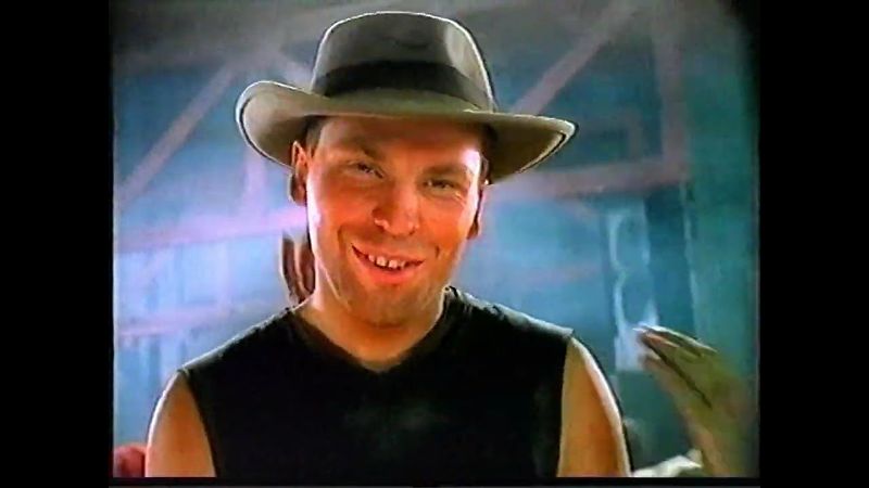 News блок MTV c рекламными блоками, анонсами и оформлением MTV 25.05., 01., 18. и 19.06.2001