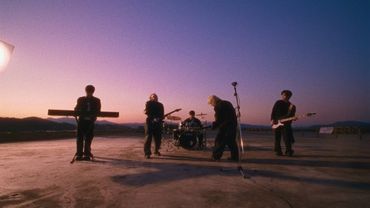 can't be blue 'dim,' (Special Clip)