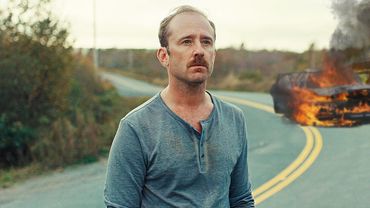 У ЛЮДЕЙ, проезжающих мимо ЕГО ДОМА, шансы ВЫЖИТЬ 50 на 50 [пересказ]