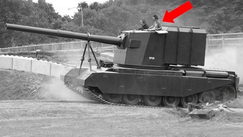 FV4005: британский танк с самой большой пушкой в истории от которой он и развалился!