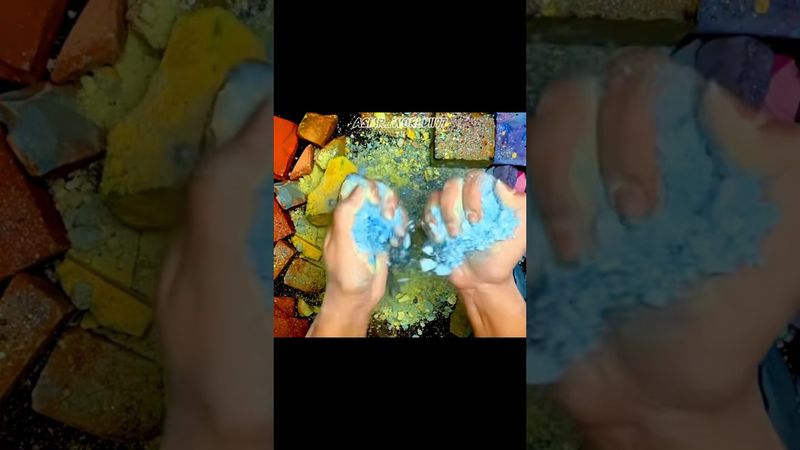 Vivid Blue and Yellow #relax #oddlysatisfying #satisfying #mukbang #crunchy #sleepaid #gymchalkasmr