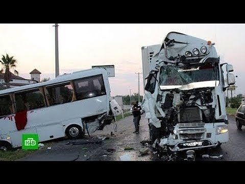 Idiots In Cars Compilation #152 | Idiotic Russian Car Driver #carcrash #carcrashcompilation #crashes