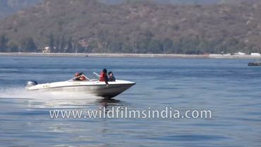 A speedboat ride in Fateh Sagar Lake in Udaipur, Rajasthan, is a popular activity of tourists
