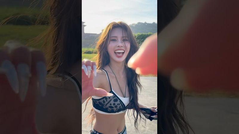 恩菲真的很寵粉 表演完還留下來繼續粉絲服務時間🥰