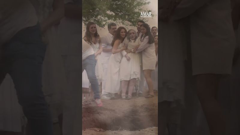 Meche se desmaya en pleno entierro #AMar #Uninovelas