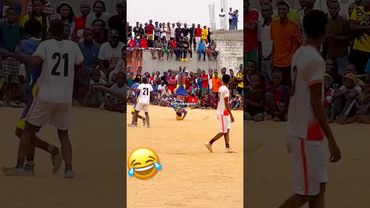 FUNNY FOOTBALL SKILLS 🤣