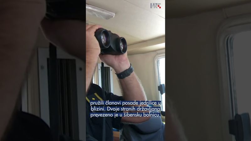 ⛴️ Katamaran prevrnut kod Kaprija, turisti spašeni iz mora