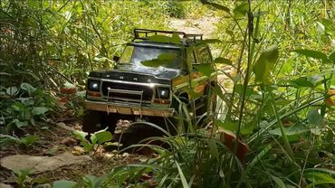 Traxxas TRX4 Ford Bronco Forest Trail Ride(트랙사스 브롱코 숲속 트라이얼)