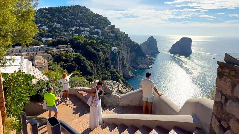 Kapri — Millionerlarning maxfiy Italiyasi: Amalfi sohilida. Boylik limon hidlanadi.