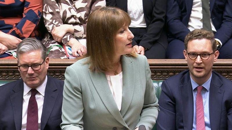 UK to cut asylum backlog, saving £1 bn a year: finance minister | AFP