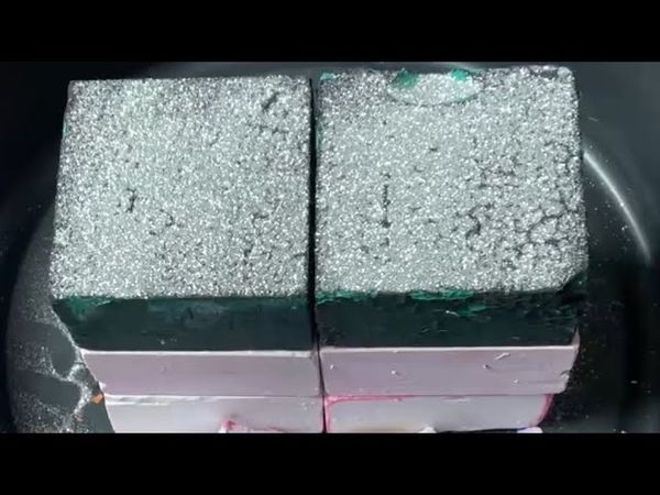 Green Dyed & Glassy Fresh Chalk