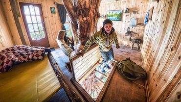 AĞAÇ EV TAMAMI - İNŞAAT TAMAMLANDI. ORMAN MUTFAĞI - DÖKME DEMİRDEN KAburga. ORMANDA YALNIZ YAŞIYORUM