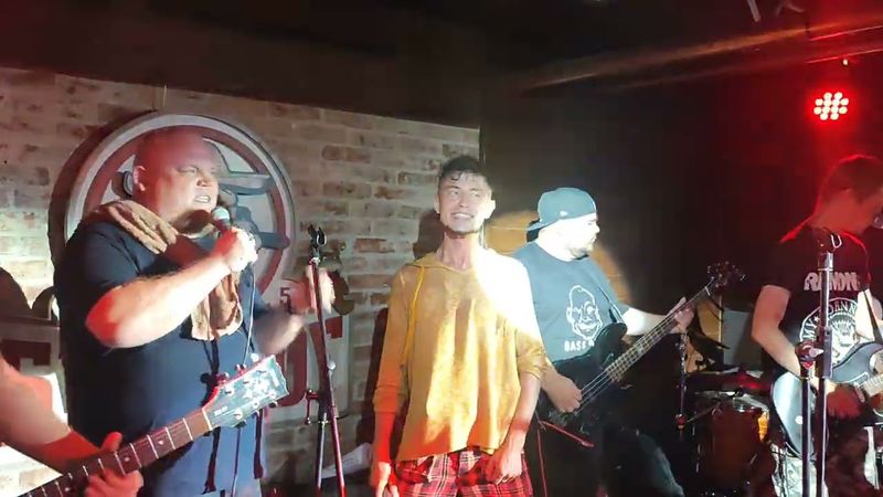 "Пьеро ли Шут" - "Прыгну со скалы" - паб "Бульдог", 11.08.2023