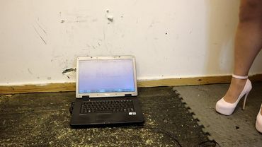 High Heels Laptop Computer Crush-ASMR Fujitsu Siemens Laptop Crush  Pink Platform High Heels(Teaser)