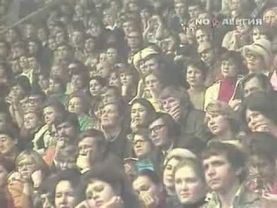 Булат Окуджава - Виноградную косточку в теплую землю зарою