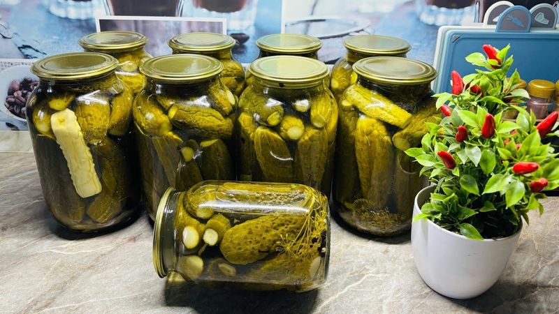 Самый Удачный Рецепт Маринованных Огурцов по Бородулински!! Сколько банок не сделай, всегда мало!