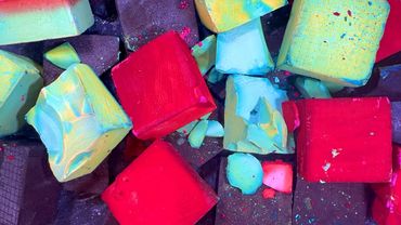 ASMR / Ruby Red, light Blue & Blue Gray Dyed GC2