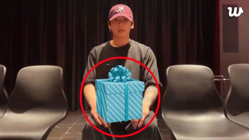 LIVE🔴Jungkook Didn't Expect His Girlfriend To Give Him This Gift On His Birthday