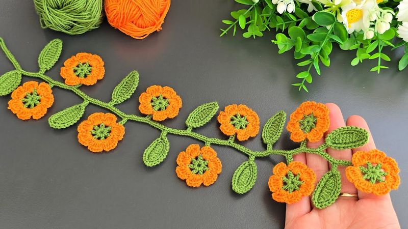 Super Beautiful 🥰 How to Crochet Cute Flower Chains Step by Step!