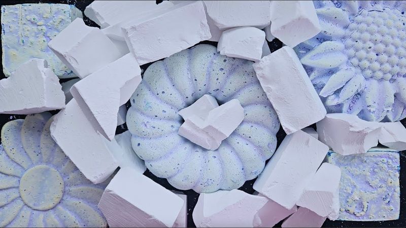 Crunchy PJ Chunks and Big Gritty Periwinkle Reforms | Gym Chalk | ASMR | Oddly Satisfying