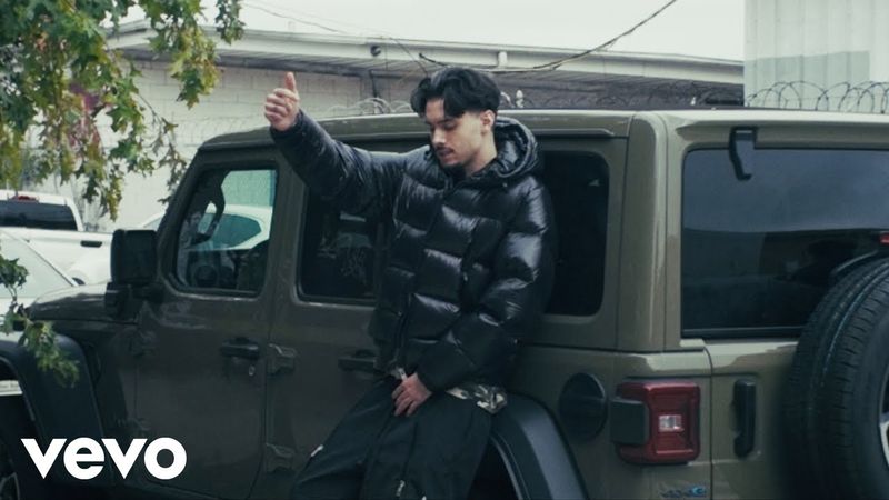 RnBoi - MON BÉBÉ (Clip Officiel)