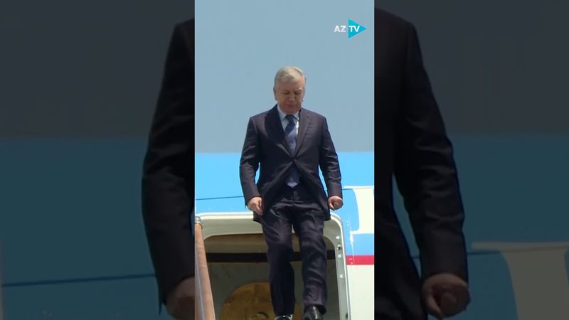 Мирзиёев прибыл в Азербайджан