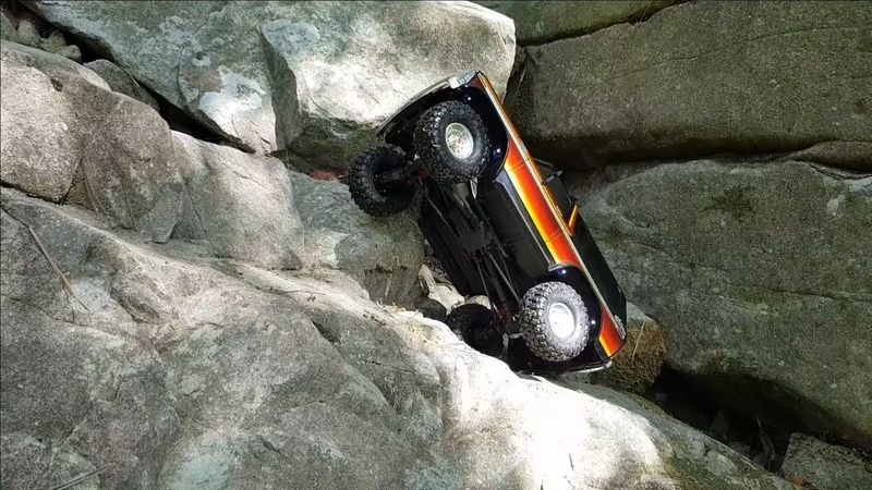 Traxxas TRX4 Ford Bronco Mountain Rock Crawling 2
