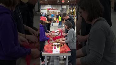 अमेरिका: ऐसी बढ़ी महंगाई, खाने का इंतजाम मुश्किल [USA: Food banks struggle with rising demand]