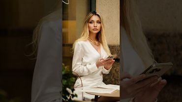 Took a picture of a beautiful lady #streetphotography