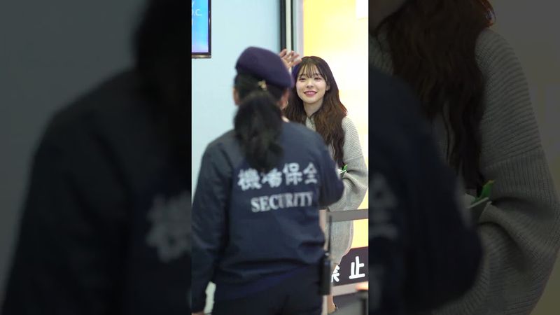 多慧在出關以前 戀戀不捨地和粉絲們一一道別 #李多慧 #이다혜 #棒球 #啦啦#啦啦隊 #cheerleader #baseball #台湾野球チア #台湾野球 @lee_dahye