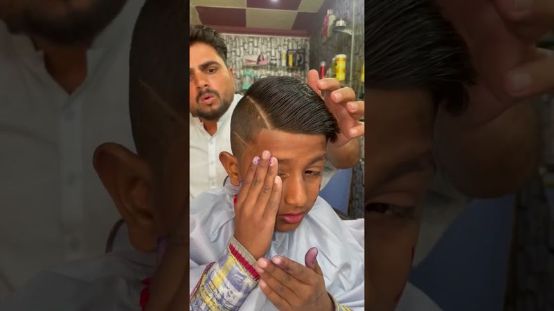 Eye brow cut 😱#trendingshorts #shortvideo #viralvideo #shorthairstyles #foryou #asmr #tutorial