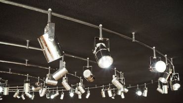 TUTORIAL: Creating track lighting with RailClone in 3ds Max (intermediate)