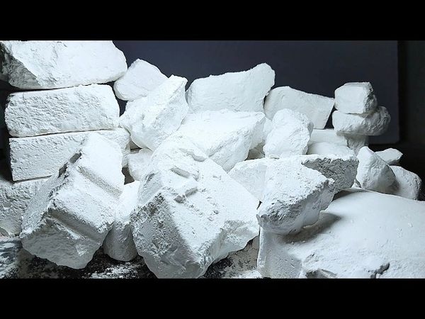 Buttery Soft Gym Chalk asmr Crushing and Dusty powder Play #gymchalkasmr #chalk #satisfyingasmrworld