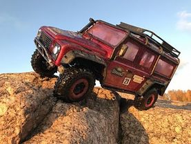 Traxxas TRX-4 Scale crawling and trailing 4# @ Katariina's park Kotka, Finland