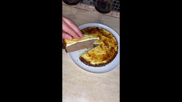 Когда хочется тортика, но сладкого нельзя(( Смотреть со звуком)