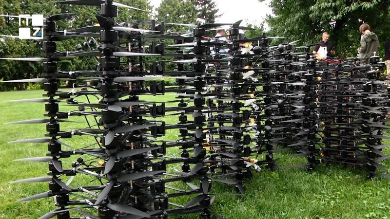 «Пташки Перемоги» та «Мистецька варта» передали ЗСУ ще 180 дронів