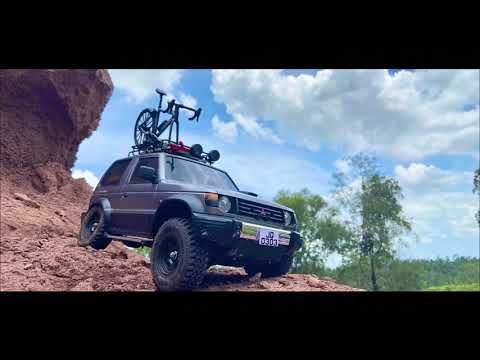 1/10 Scale RC Crawler: Land Cruiser LC70 rc4wd & Pajero CC01