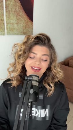*Version complète sur mon instagram* À fond derrière @Louane (Taylor’...