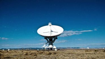 vibrant sky satellite dish timelapse  1mdt3g h  D