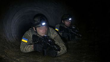 Российские FPV-дроны обнаружили и уничтожили украинские силы в туннеле.