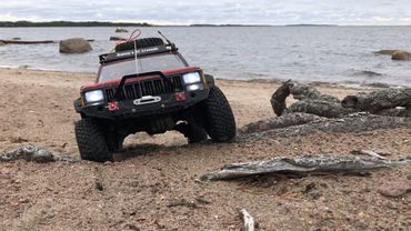 RC Jeep Cherokee XJ Traxxas TRX-4 Beach Crawling