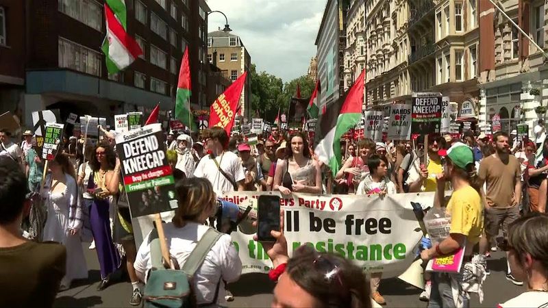 Thousands in London take part in demonstration in support of Palestinians | AFP