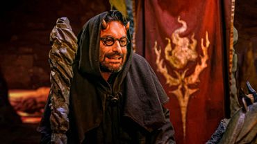 КТО СПАВНИТ ЛУТ ПЕРЕД БИТВОЙ С БОССОМ?